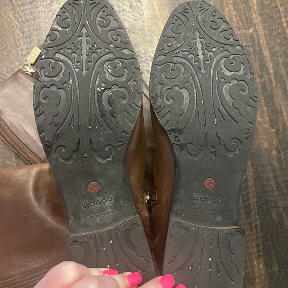 Beautiful Brown Leather Boots - Picture 3 of 3